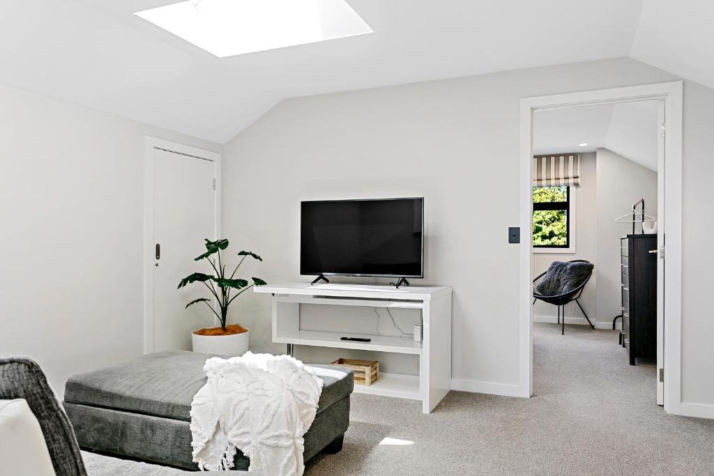 Acacia Bay Apartment | Lake Taupō Hideaway Apartment
