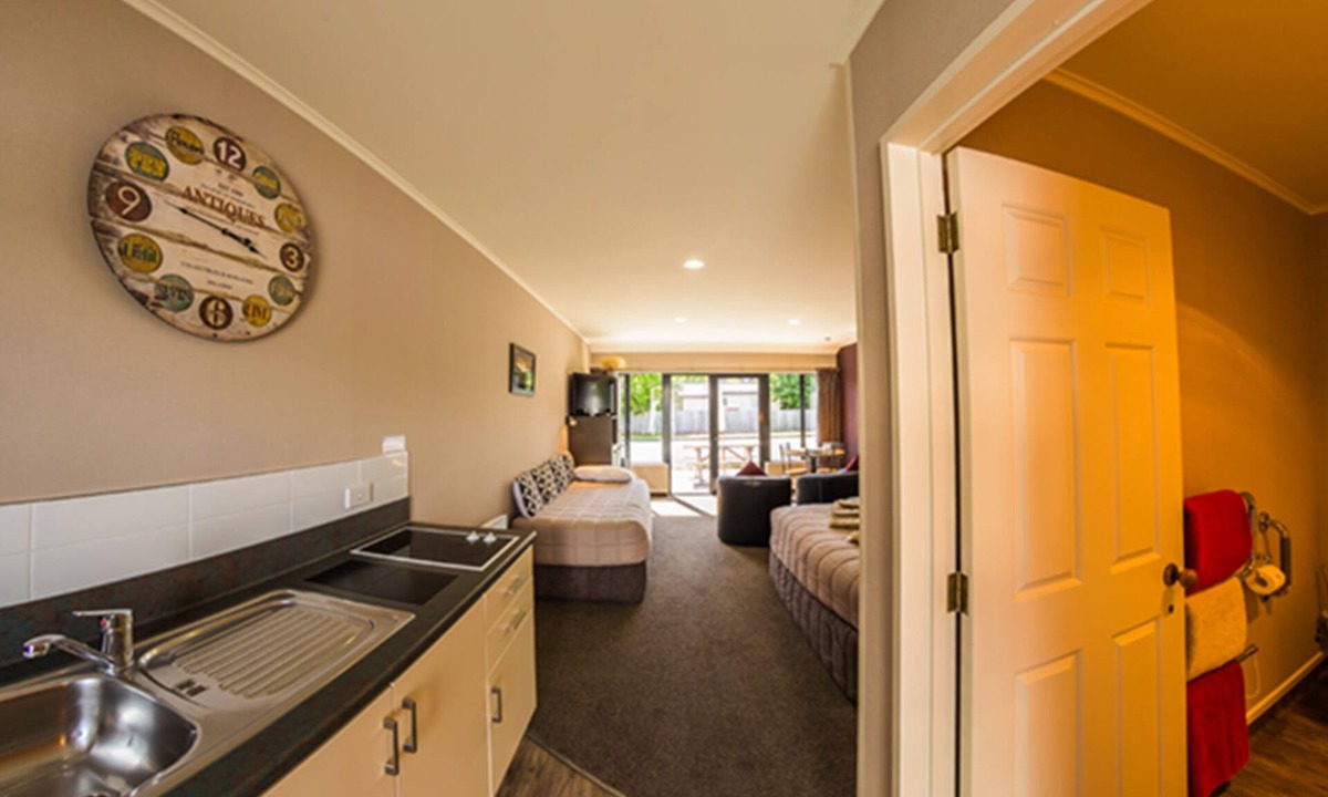Te Anau Hotel | Lakefront Lodge