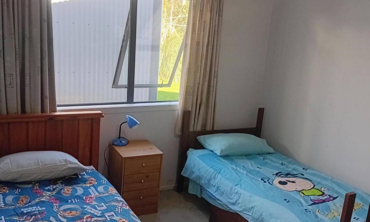Waitao House | Large Sunny rural family accommodation, plenty of space, perfect for A.M.S Games