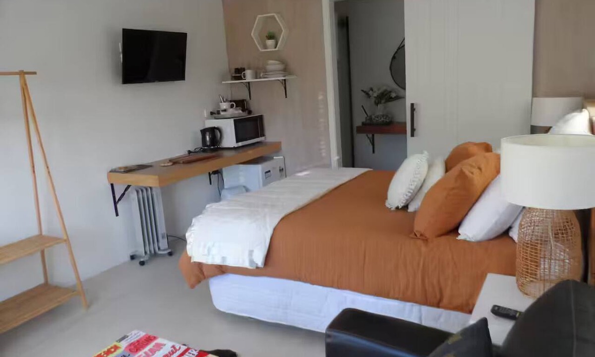Hakaru Apartment | Lazy Acre Studio