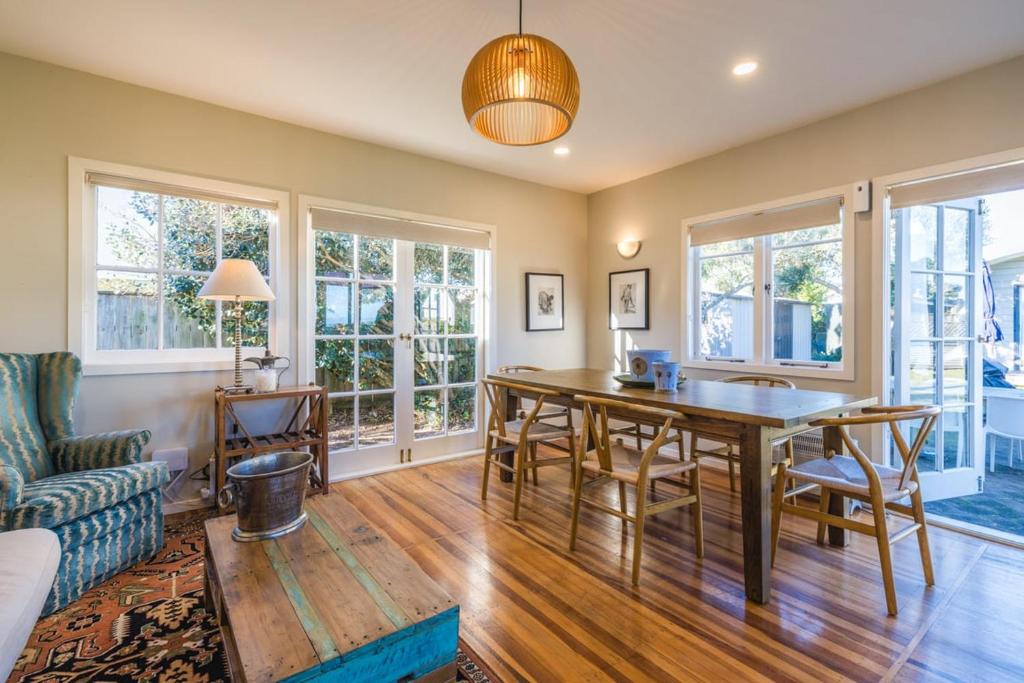 Surfdale House | Le Belle on Blake by Waiheke Pure