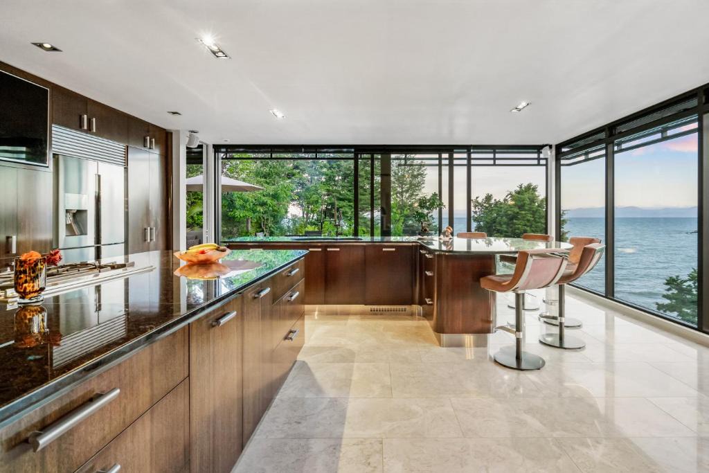 Ngaio Bay Cabin | Lodge by the beach - Luxury, Beach access, Ocean views, Private chef