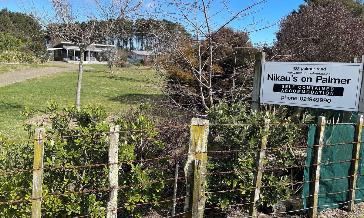 Foxton Beach Apartment | Looking for a beach getaway with a country feel?