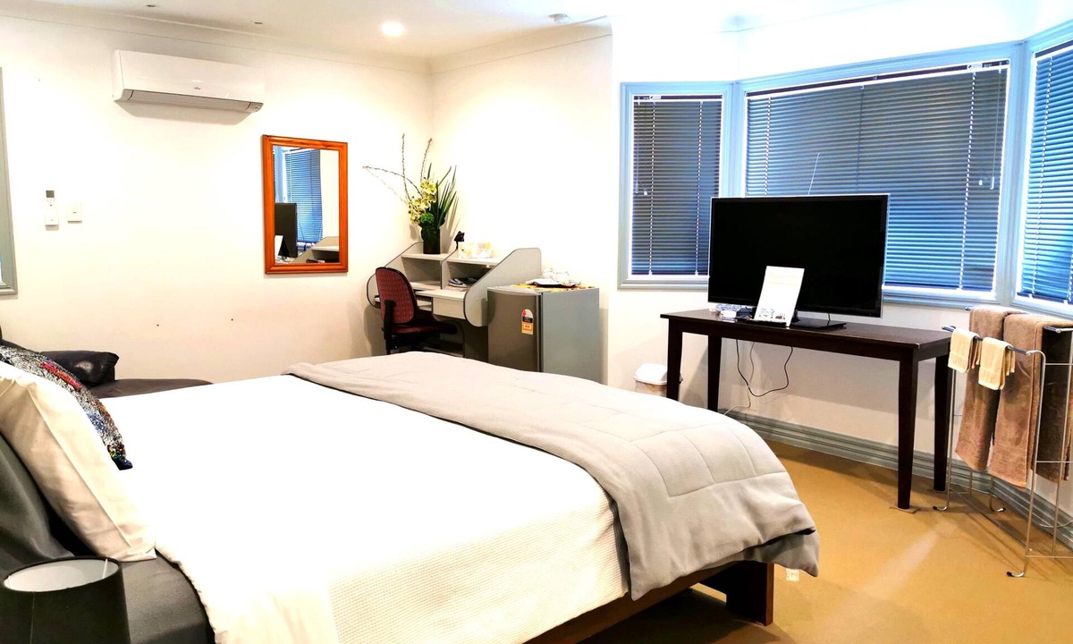 Henderson Bed & Breakfast | Lush & Co Auckland Bed & Breakfast