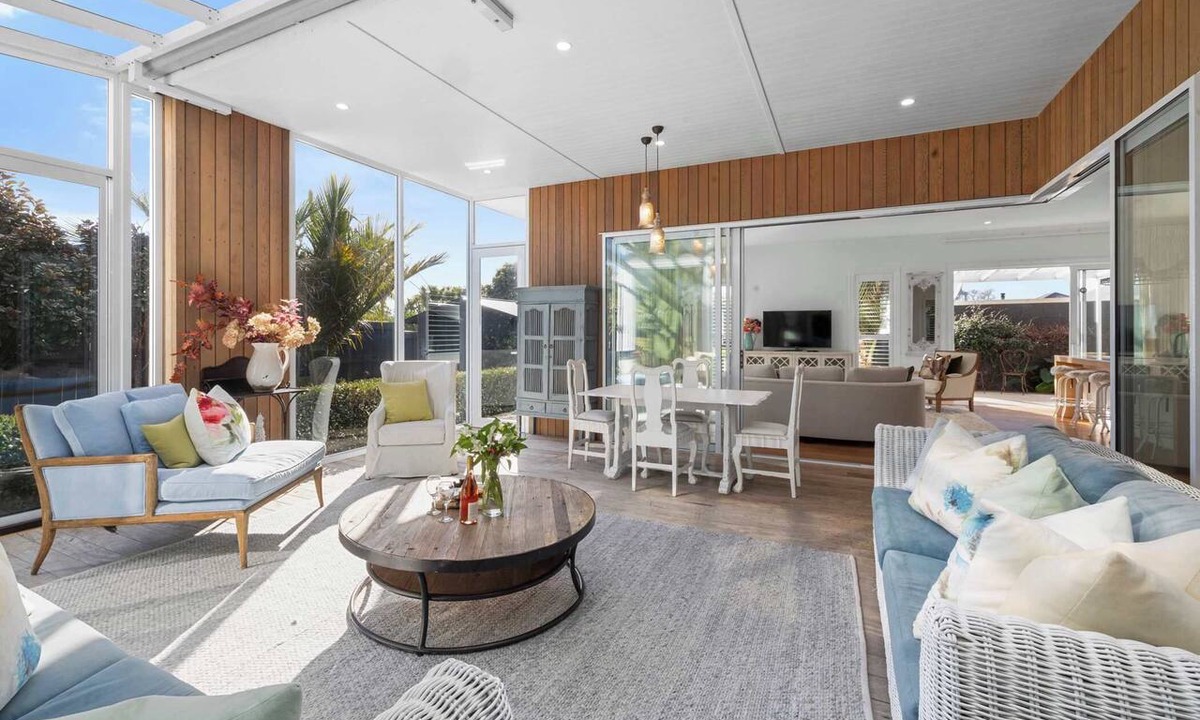 New Plymouth House | Luxury On Lemon