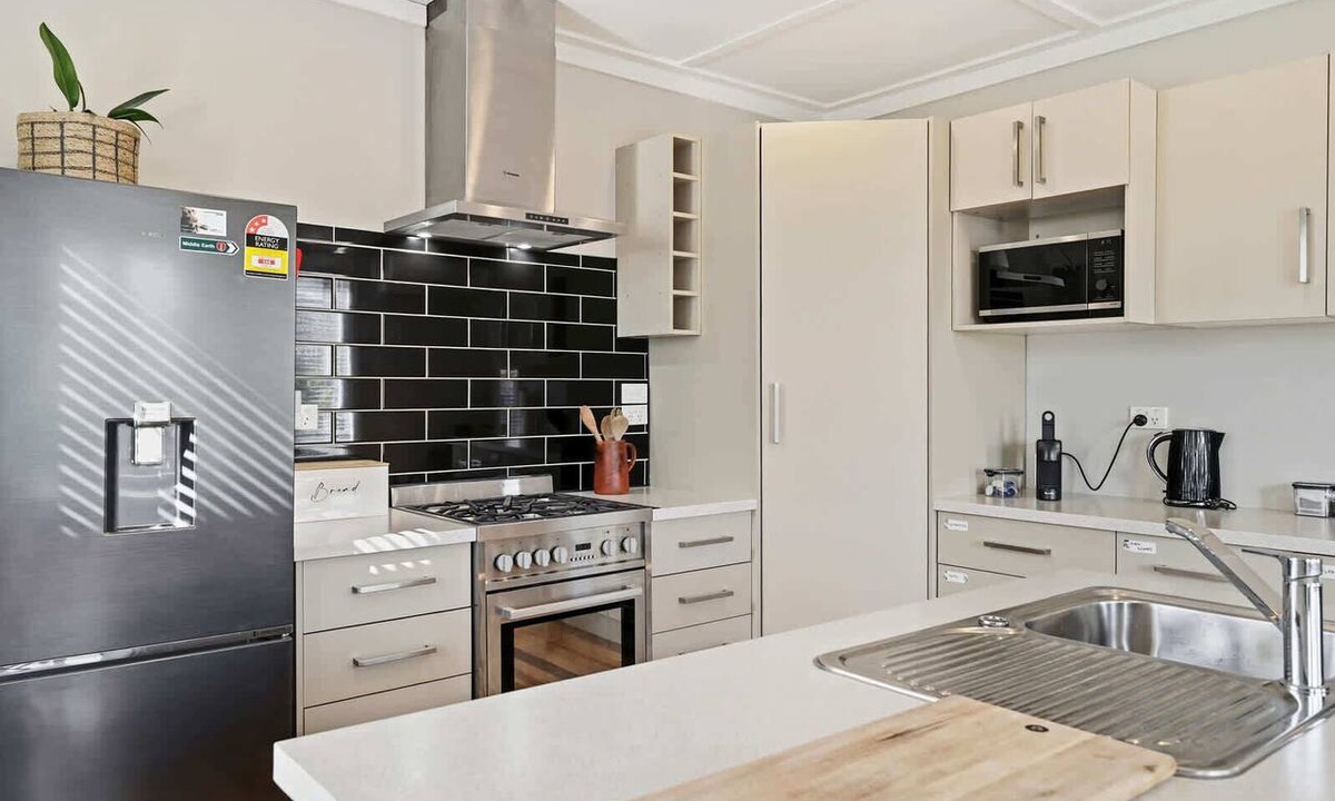 Rotorua House | Maison Millie - Central, Pet-Friendly, Sleeps 4