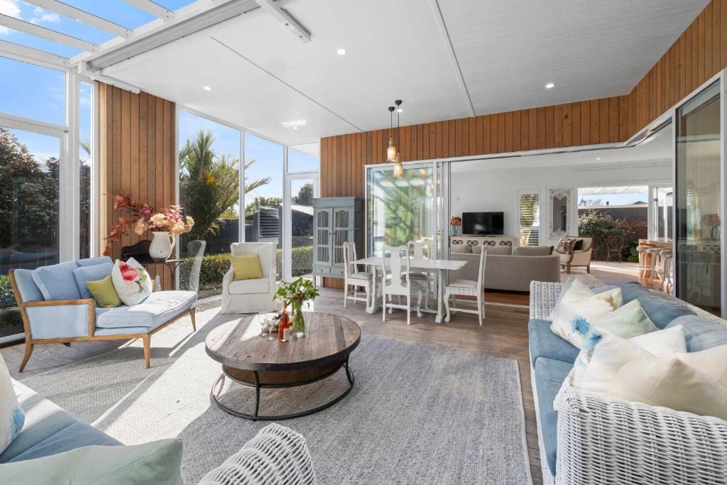 New Plymouth House | Metro Haven to Luxury on Lemon