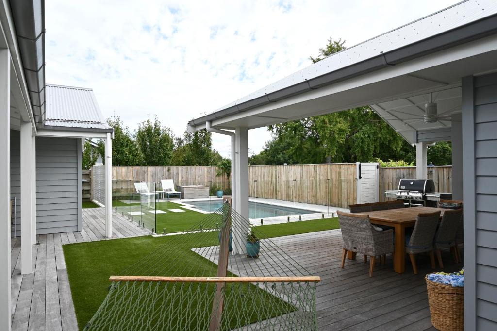 Havelock North House | Modern Deluxe - Havelock North Holiday Home