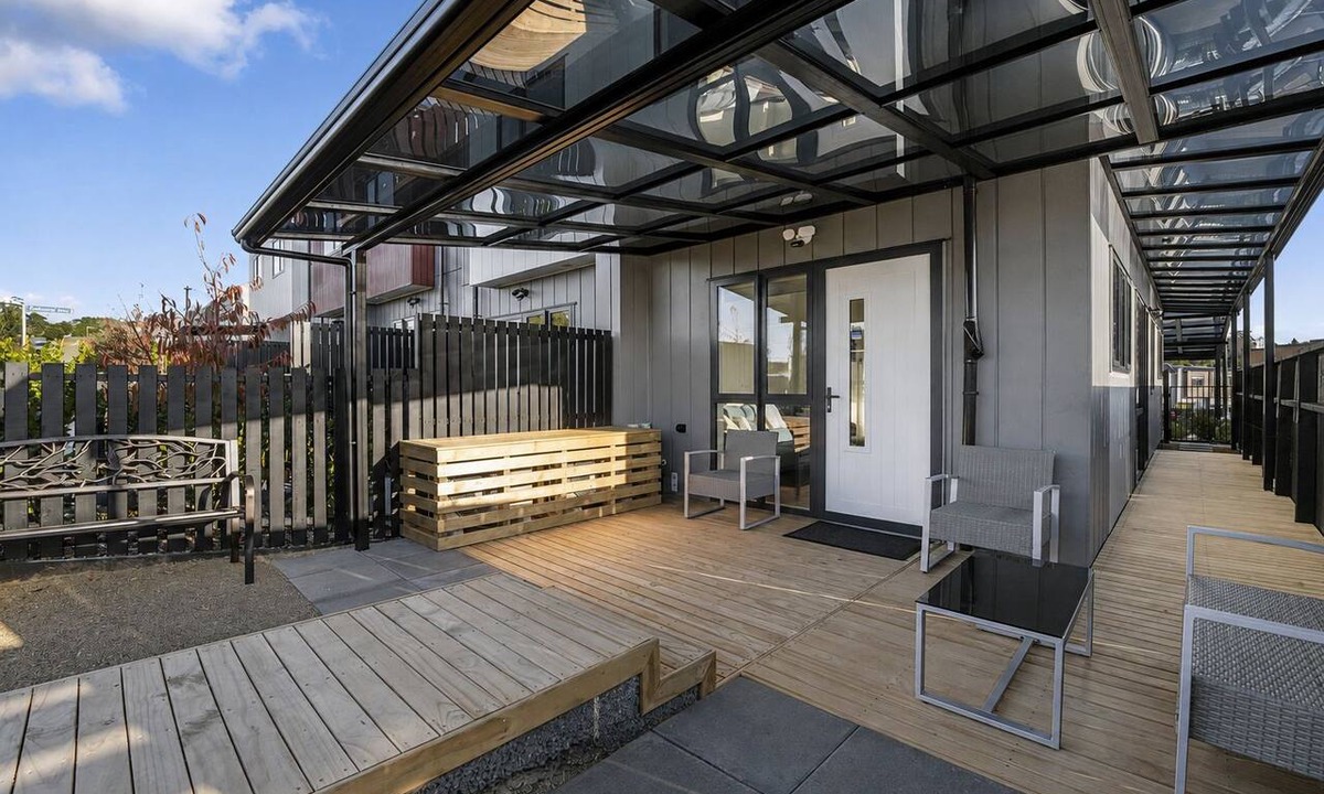 Auckland House | Modern & New 3BR - 2.5 bath Haven Near Totara Park