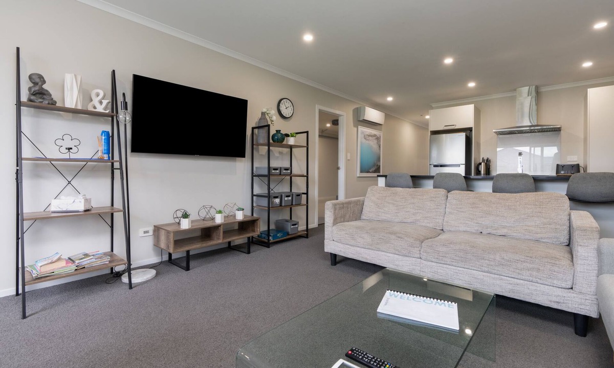 Te Rapa House | Modern work-ready Hamilton home with sauna and EV charging