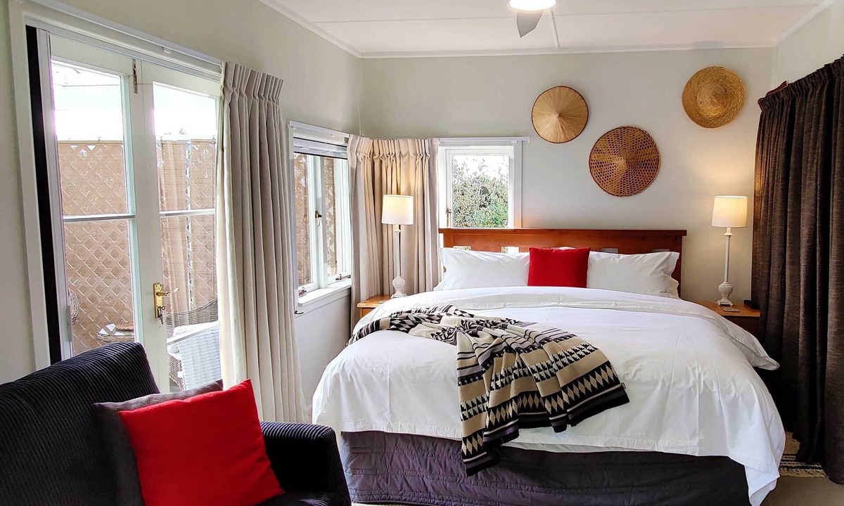 Kerikeri Cabin | Moon Gate Villa