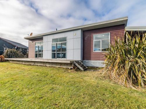 Ohakune House | Mountainview Glimpse - Ohakune Holiday Home
