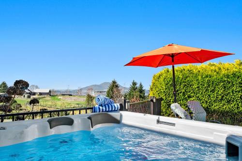 Acacia Bay House | Mountviews Lodge