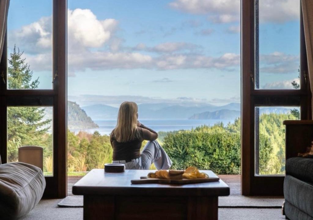 Kinloch House | Muirs Reef Lodge - Private Accommodation in Kinloch
