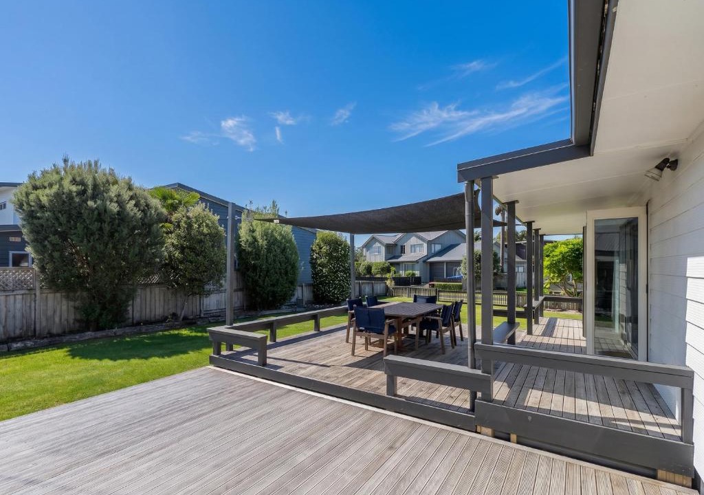 Cooks Beach House | Nest by the Beach - Cooks Beach Holiday Home