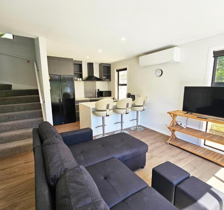 Wellington Apartment | New and Fabulous, City Fringe Bliss!