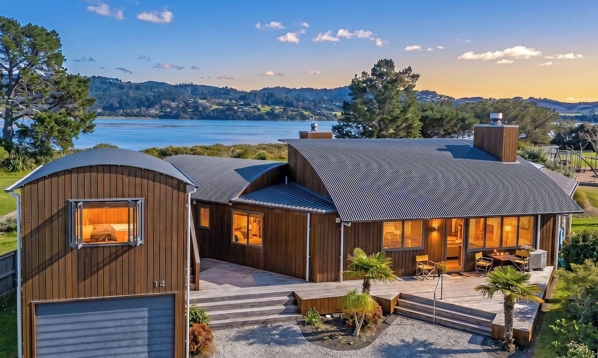 Pauanui House | Ocean Breeze Family Haven - Pauanui Holiday Home