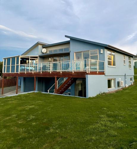 Kakanui House | Ocean view on Semple