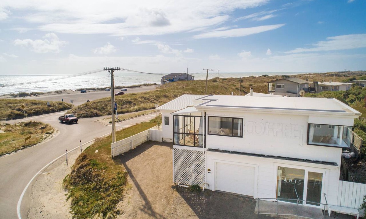 Foxton Beach Apartment | Oceanview 2bedroom Apartment