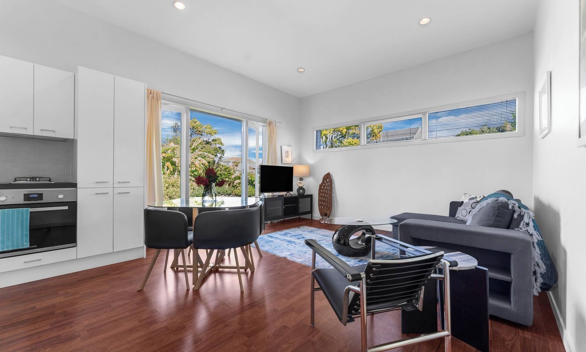 Narrow Neck Apartment | Old Lake Escape by Bespoke Stays