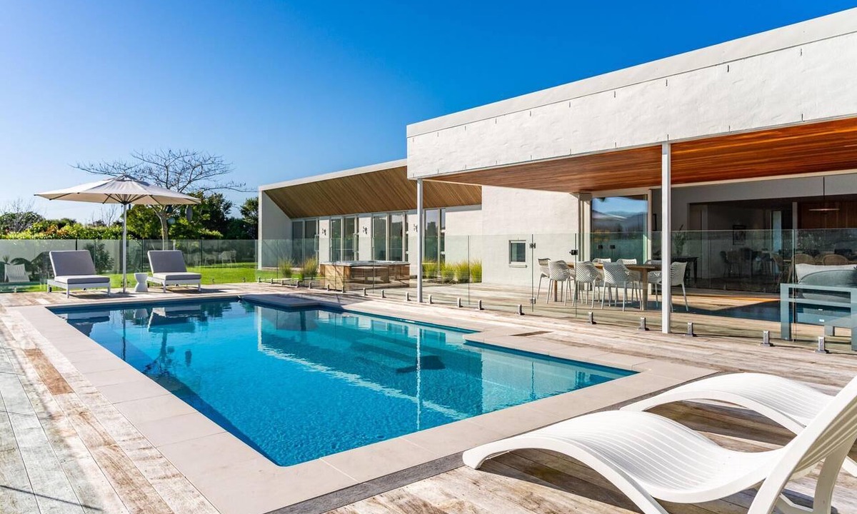 Mangawhai House | Olive Ridge Retreat - Luxury lifestyle retreat with pool and spa in beautiful rural setting