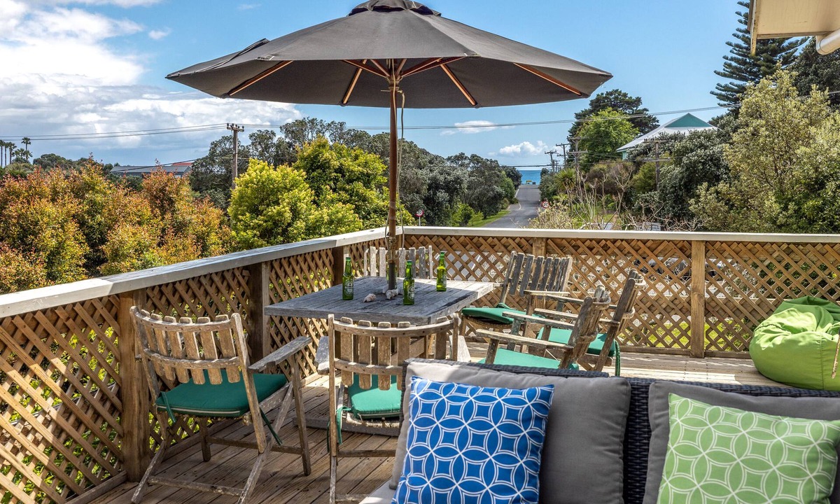 Onetangi House | Onetangi Bliss - Waiheke Island Holiday Home