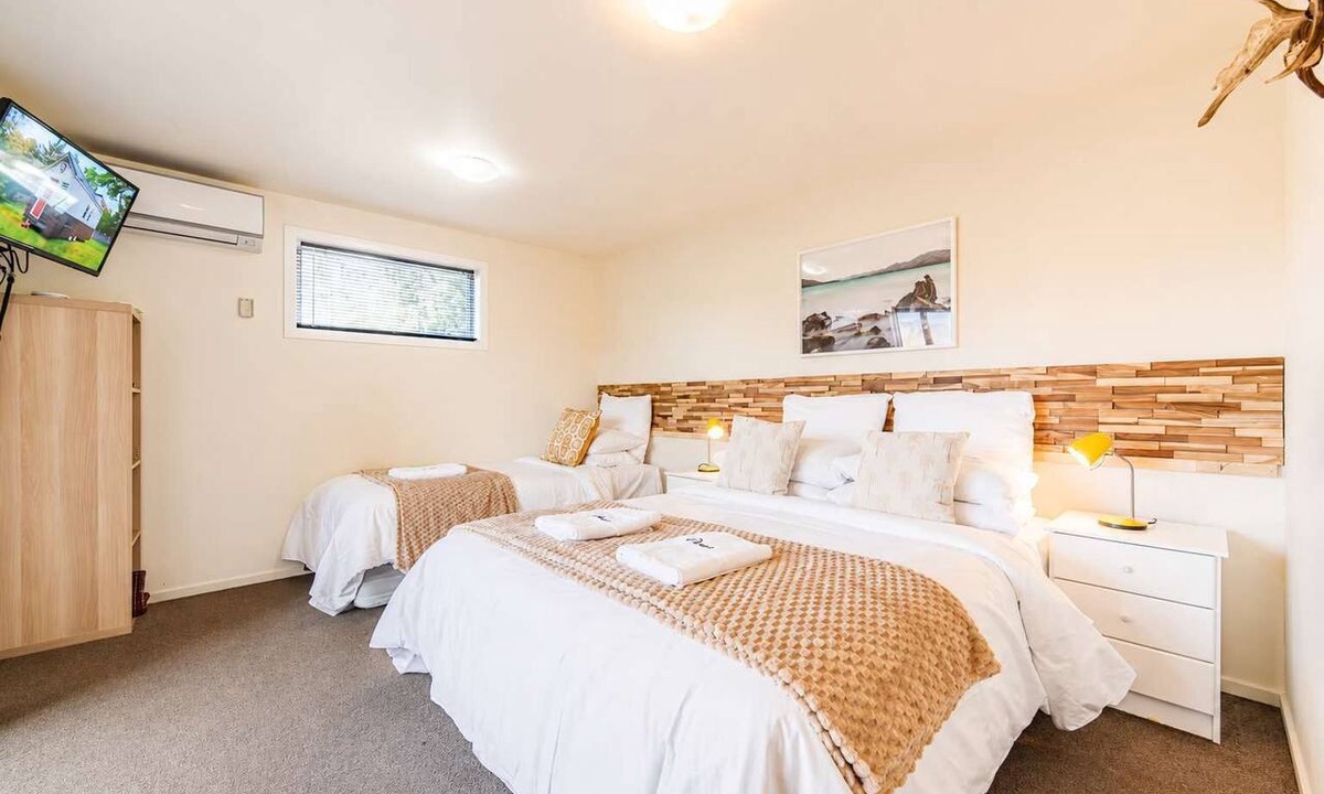 Tekapo House | Orion | Lake Tekapo | Hot Tub | Sleeps 3