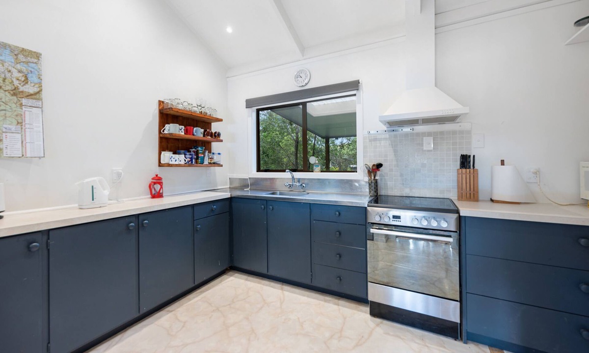 Lake Tarawera House | OTUMUTU LOOKOUT LAKEFRONT JETTY BOATSHED! 2 YEAR RENTAL AVAILABLE AFTER FEB 2025