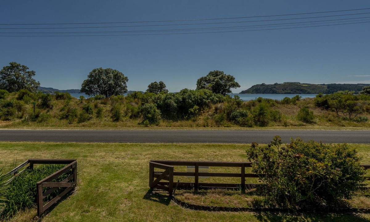Cooks Beach House | Over the Dunes - Cooks Beach Holiday Home
