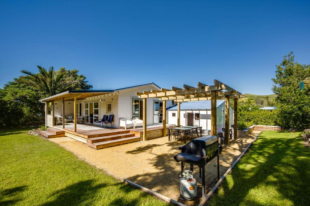 Kairakau House | Pacific Vista - Hawkes Bay Holiday Home
