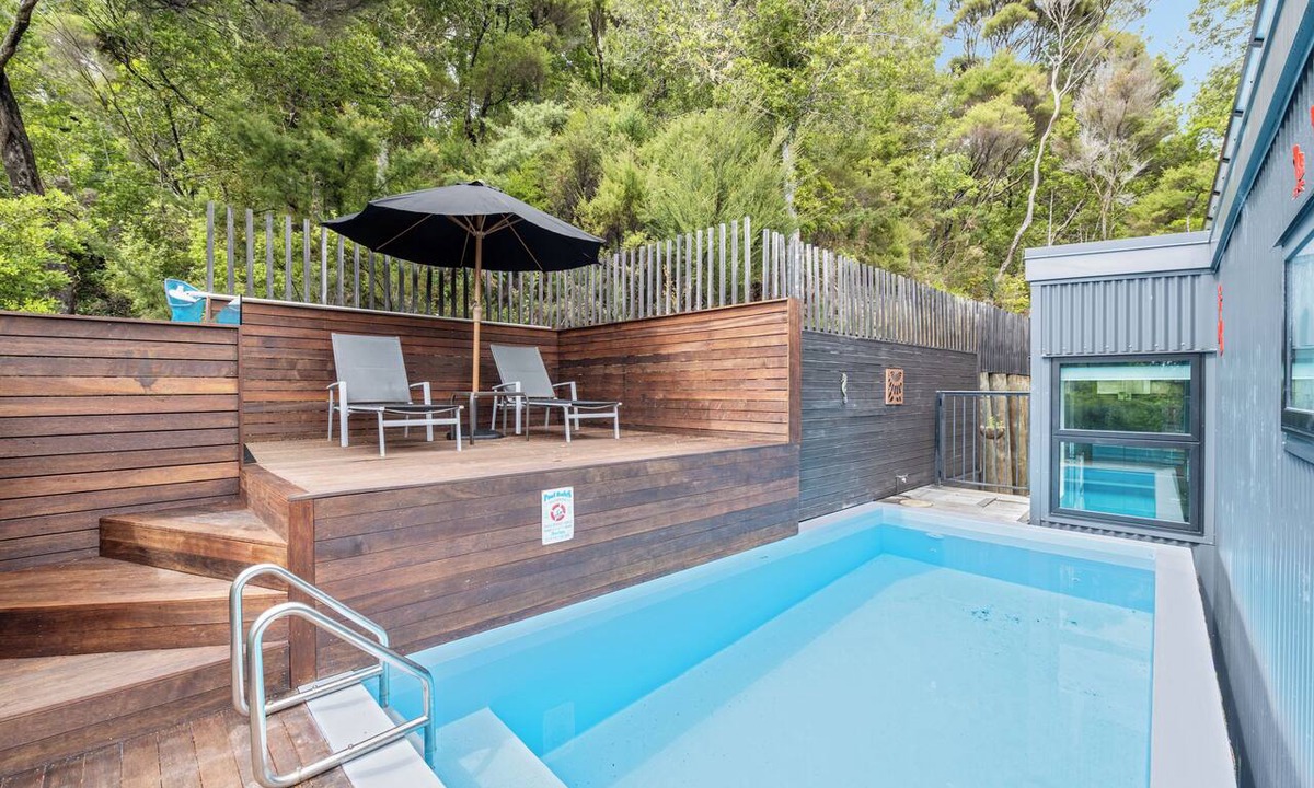 Paihia House | Paihia Sea Views with a Pool