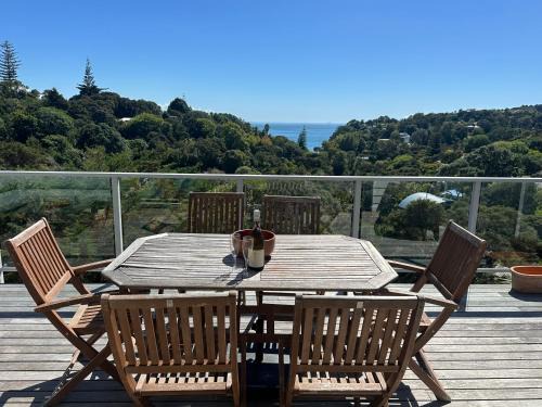 Palm Beach Apartment | Palm Breeze 2 Bedroom Seaview 95m Apartment-Traveller Award Winner 2026
