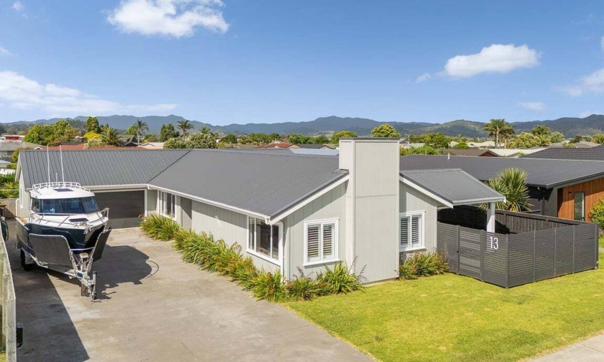 Whitianga House | Palm Retreat - Whitianga