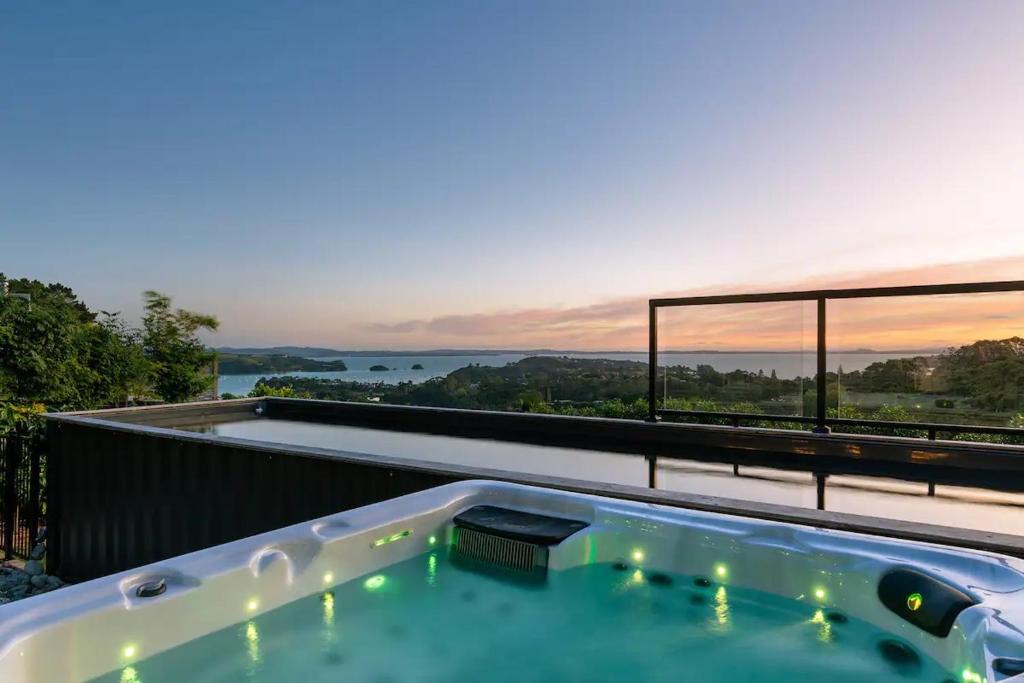 Palm Beach House | Palm Springs by Waiheke Pure
