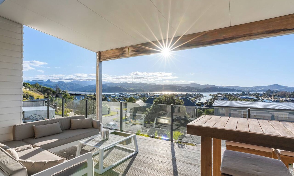 Pauanui House | Panorama View Retreat - Bachcare Holiday Home