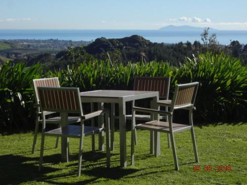 Papamoa Apartment | Papamoa Country Cottage