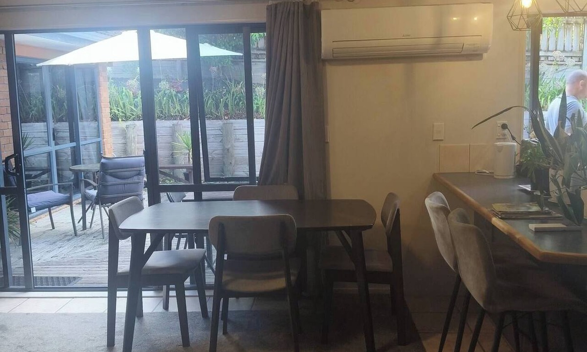 Hamilton Condo | Peaceful Condo Sanctuary
