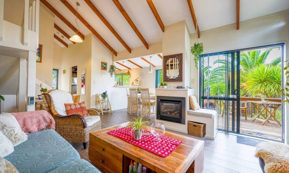 Northcross Cottage | Peaceful Cottage Escape Surrounded by Nature