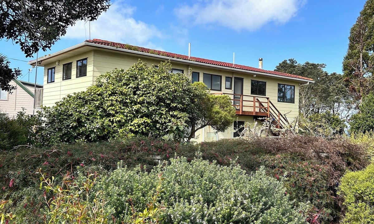 Awhitu House | Peaceful & restorative Awhitu Peninsula retreat-80 minutes from Auckland CBD
