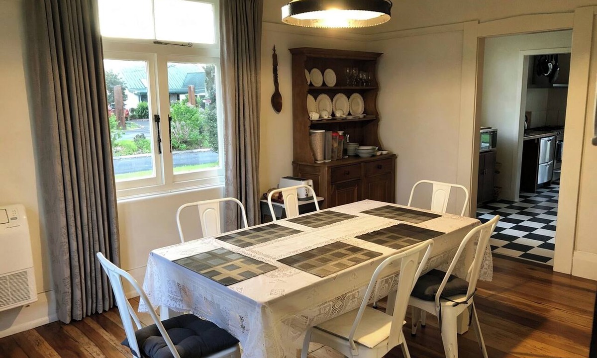 Cambridge Bed & Breakfast | Penmarric House - Self Check-in