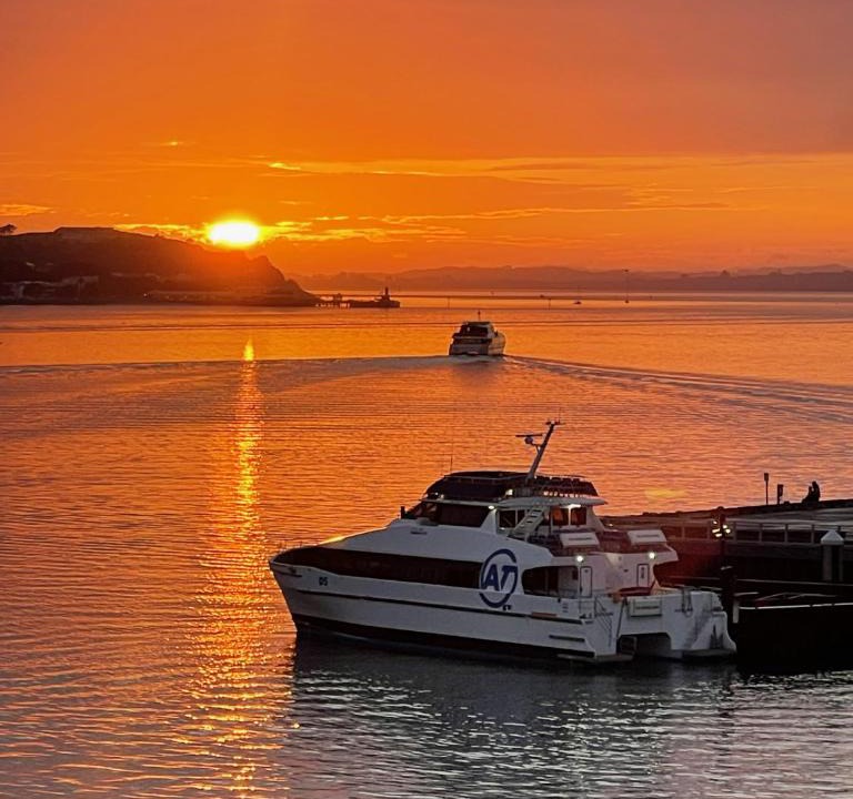 Auckland Central Business District Apartment | Penthouse apartment with stunning Harbour views
