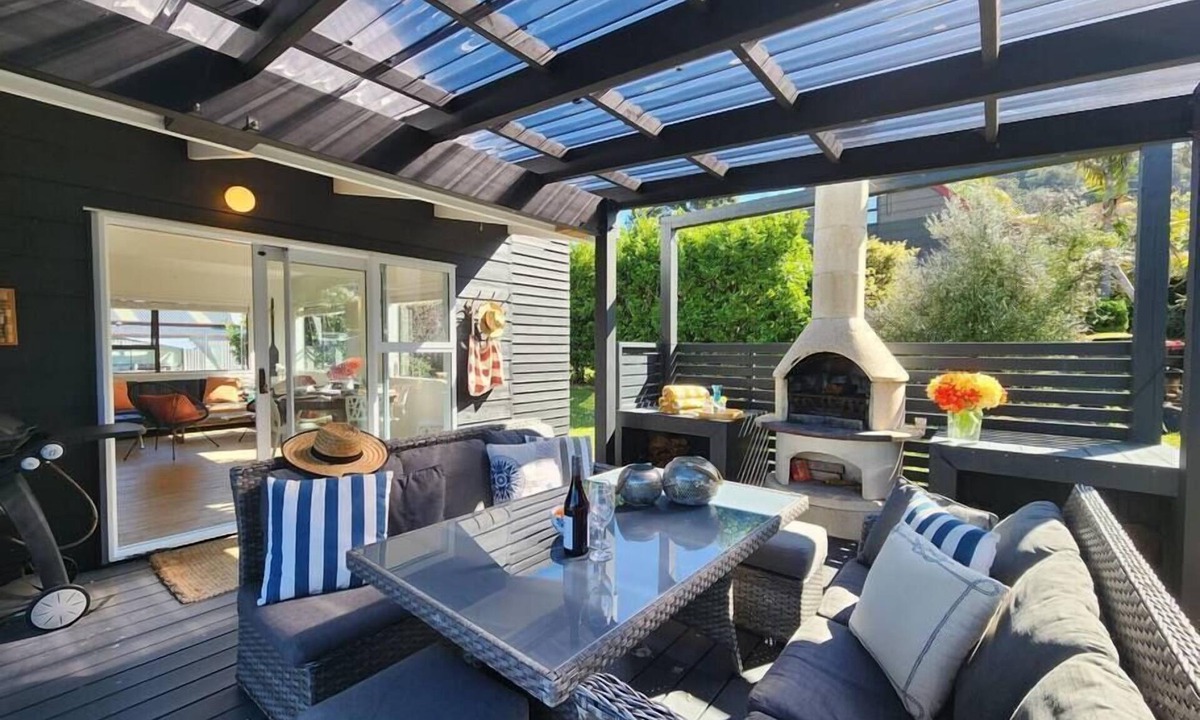 Hahei House | Pet friendly, covered outdoor space, only a short walk from shops and playground