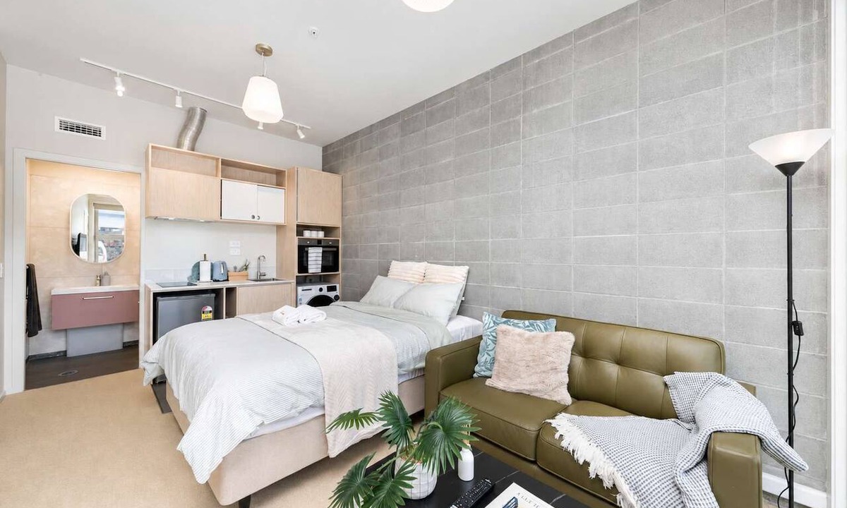 Petone Apartment | Petone Studio | Balcony + Full Kitchen