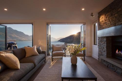 Queenstown City Centre Villa | Picture Point Villa 10B