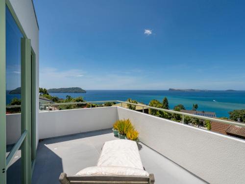 Tairua House | Picturesque on Paku - Tairua Holiday Home