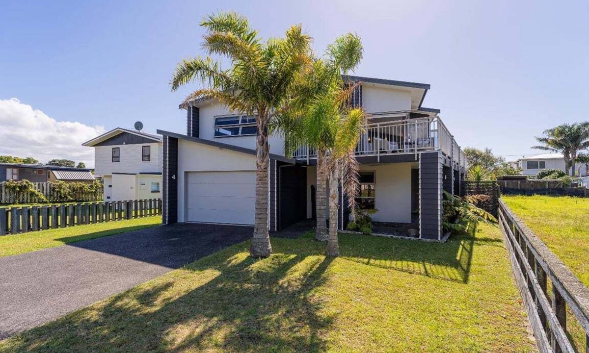 Whangamata House | Picturesque Patuwai - Whangamata