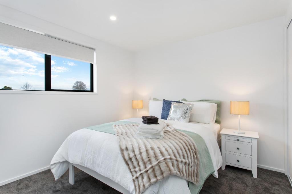 Addington Apartment | Prime Location Cosy Warm Free Off Street Park