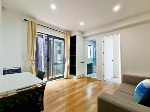 The Gardens Apartment | Private 2-Bedroom Guest Suite in The Gardens