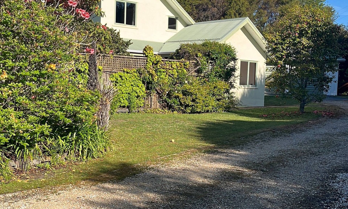 Rangihaeata Cottage | Private cottage 3 mins walk to beach sleeps 5 Rangihaeata Takaka Golden Bay