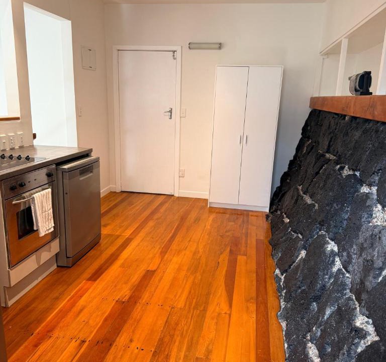 Mount Eden Apartment | Private studio apartment